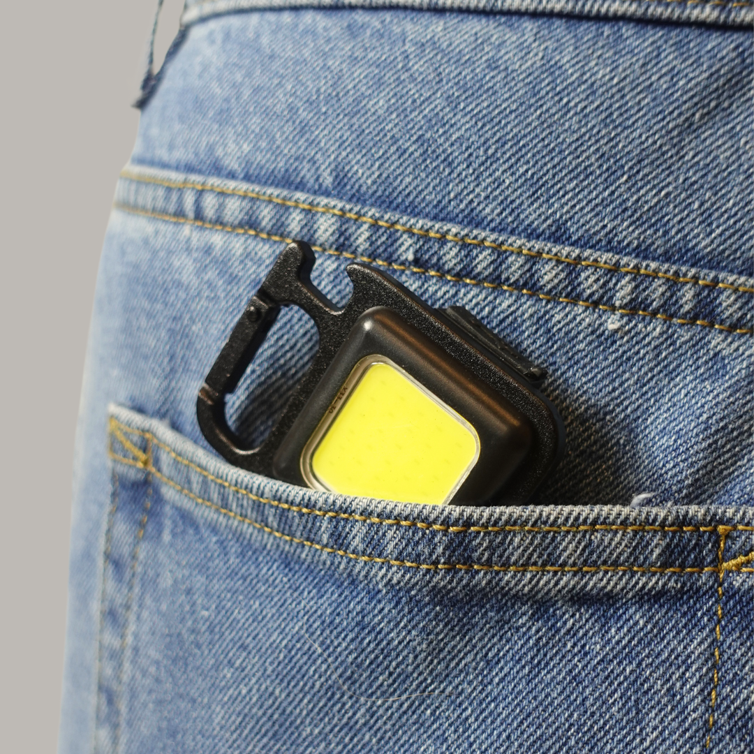 Re-chargable keychain light