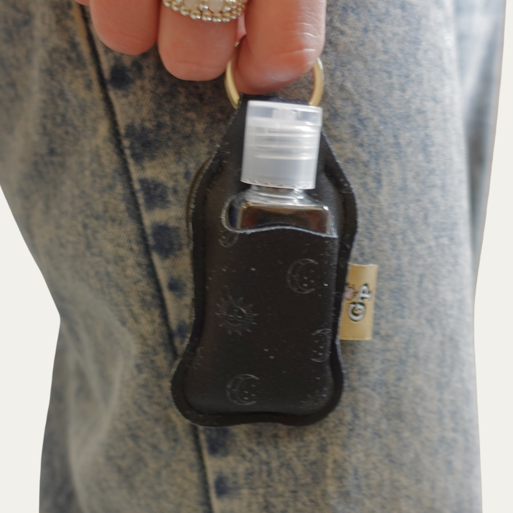 Patterned Keyring clip on pouch & sanitiser bottle/Farbgel case
