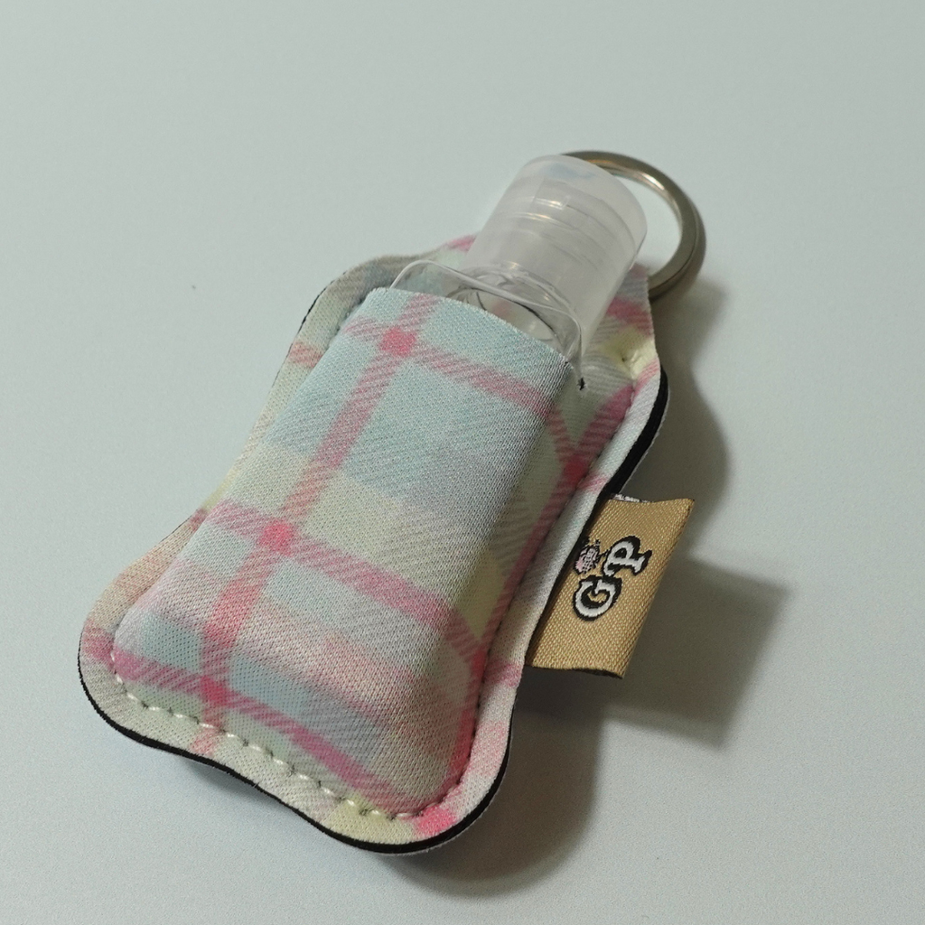 Patterned Keyring clip on pouch & sanitiser bottle/Farbgel case